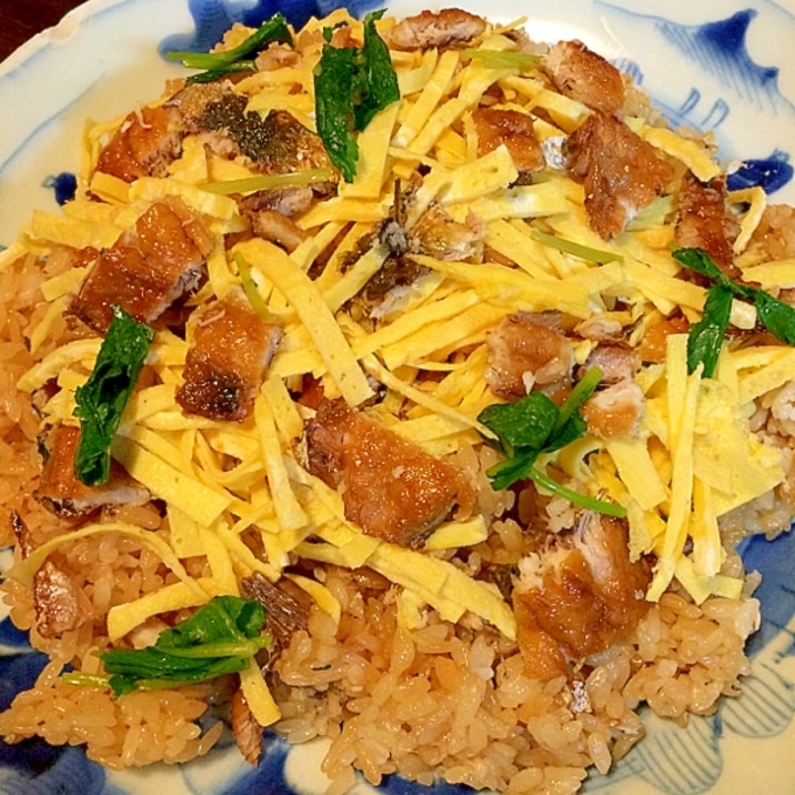 イワシの蒲焼きで混ぜご飯